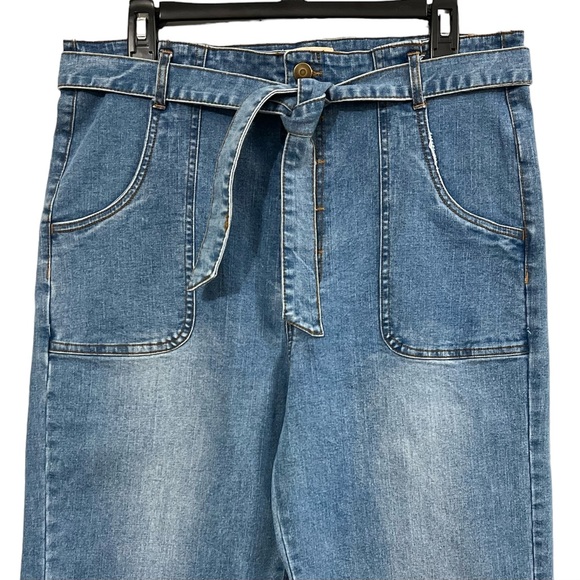 C&V Chelsea & Violet Women’s Blue Jeans Size 30 Stretch Cropped Button Fly Belt - Picture 3 of 9